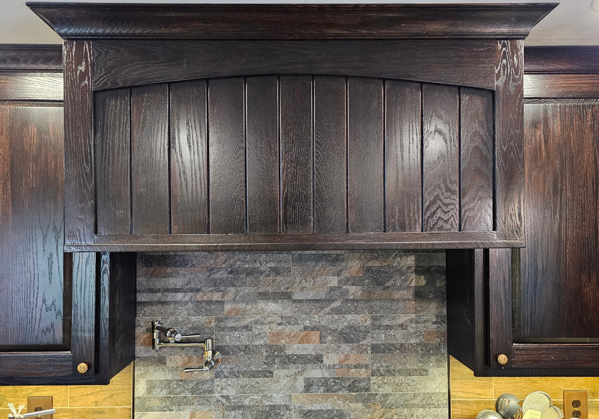 Custom range hood and overmantel